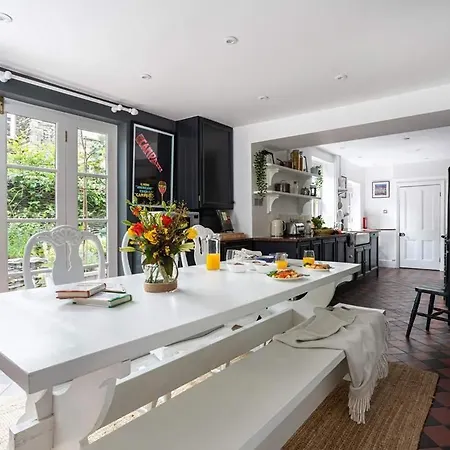 The Hollies Holiday home *